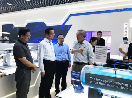 銅川產(chǎn)業(yè)技術(shù)研究院展覽館設(shè)計成果，政府領(lǐng)導(dǎo)親自考察