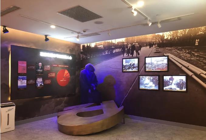 黨建館設(shè)計(jì)時(shí)如何體現(xiàn)它的特色？