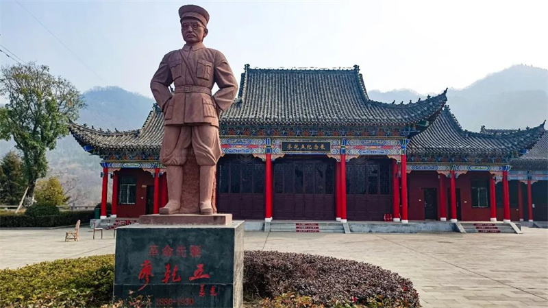 烈士陵園紀(jì)念展廳-平利烈士陵園紀(jì)念館設(shè)計(jì)施工 烈士陵園紀(jì)念展廳-平利烈士陵園紀(jì)念館設(shè)計(jì)施工